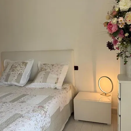 아파트 Beautiful 2-bedroom Terrace Facing The Canal Sea Vew Imperial 4 르그로뒤후아
