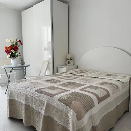 Beautiful 2-bedroom Terrace Facing The Canal Sea Vew Imperial 4 르그로뒤후아