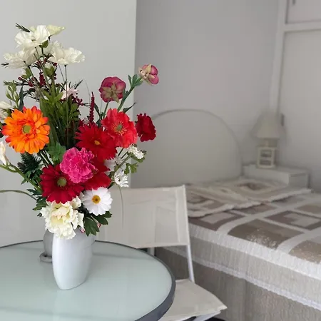 Beautiful 2-bedroom Terrace Facing The Canal Sea Vew Imperial 4 아파트