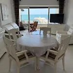 Apartmán Superbe T3 Traversant Avec Terrasse Face Au Chenal Vue Imperial 4