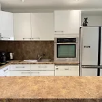 Superbe T3 Traversant Avec Terrasse Face Au Chenal Vue Imperial 4