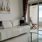 Superbe T3 Traversant Avec Terrasse Face Au Chenal Vue Imperial 4 Apartmán