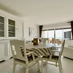 Superbe T3 Traversant Avec Terrasse Face Au Chenal Vue Imperial 4 Le Grau-du-Roi