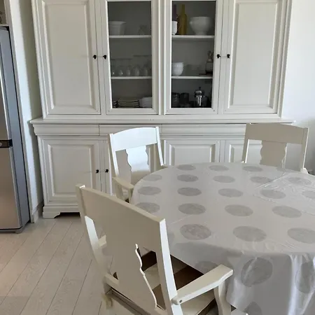 Superbe T3 Traversant Avec Terrasse Face Au Chenal Vue Imperial 4 Daire *