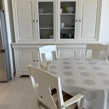 Beautiful 2-bedroom Terrace Facing The Canal Sea Vew Impérial 4 *