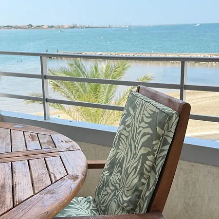 Daire Superbe T3 Traversant Avec Terrasse Face Au Chenal Vue Imperial 4 Le Grau-du-Roi