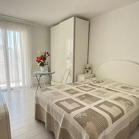 Appartamento Beautiful 2-bedroom Terrace Facing The Canal Sea Vew Impérial 4 *