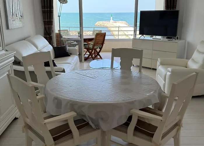 Apartment Superbe T3 Traversant Avec Terrasse Face Au Chenal Vue Imperial 4