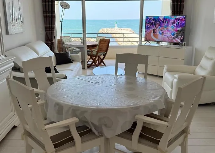Superbe T3 Traversant Avec Terrasse Face Au Chenal Vue Imperial 4 Apartment